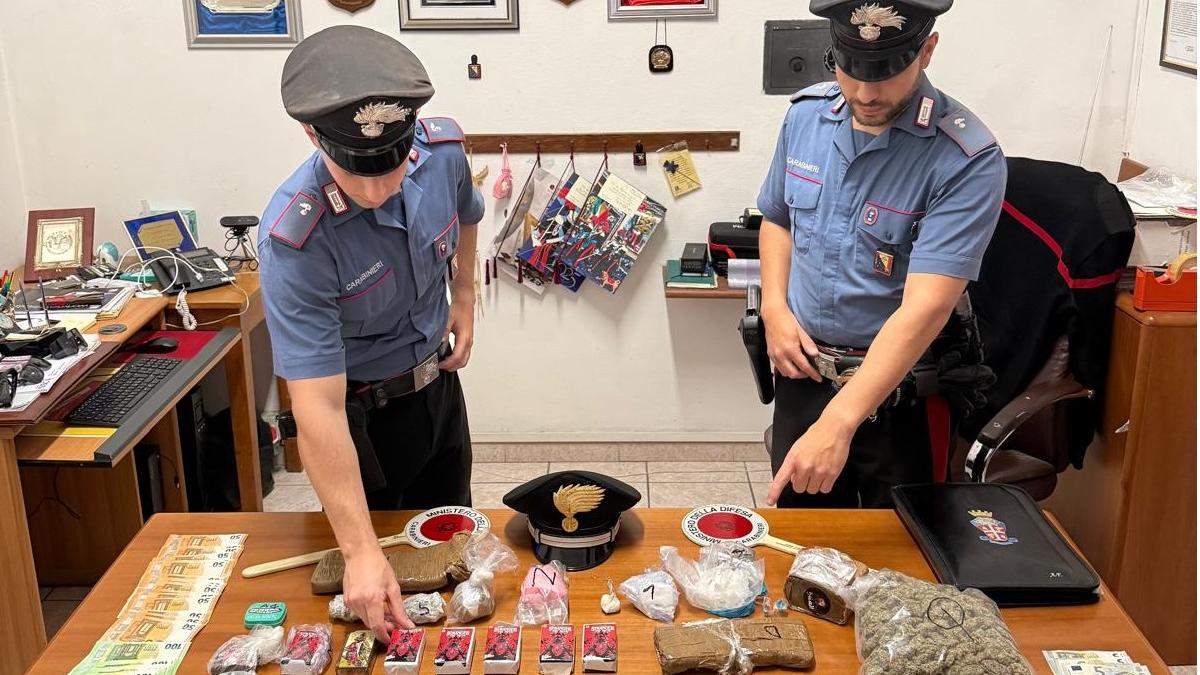 Sequestrati dai carabinieri oltre 4 chili di droga, arrestato un 40enne
