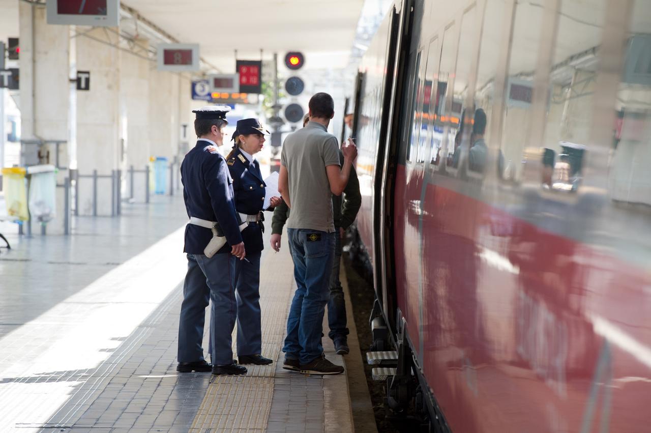 Capotreno aggredita da una passeggera, Frecciarossa fermo oltre due ore a Reggio Emilia