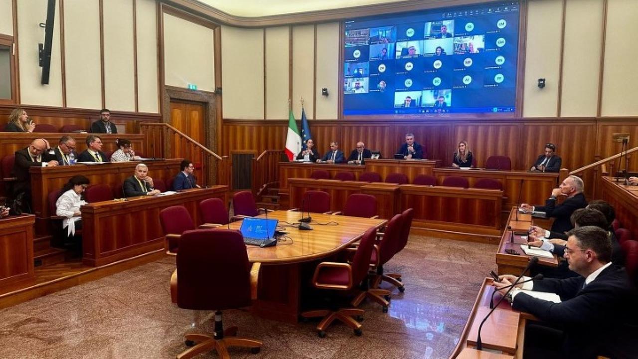 Porti, primo summit sulla riforma