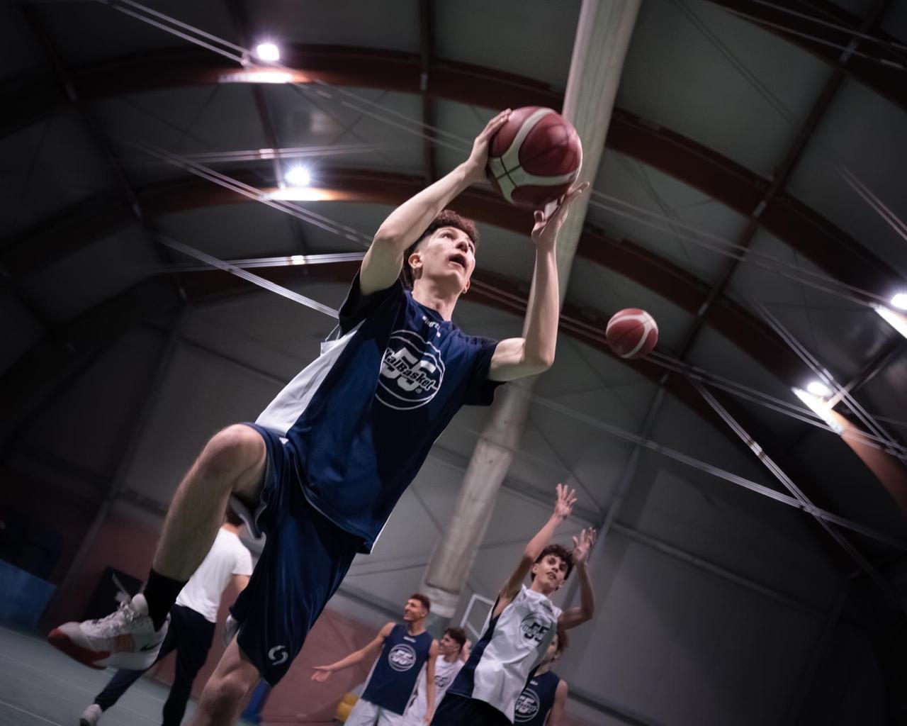 La storia di Mattia dalla disabilità agli azzurri del basket