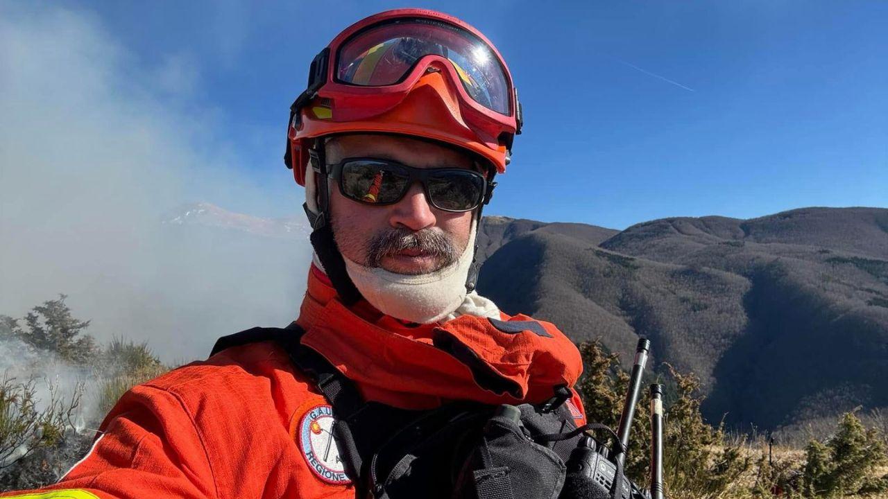 Emergenza incendi «La mia vita tra le fiamme a proteggere i nostri boschi»