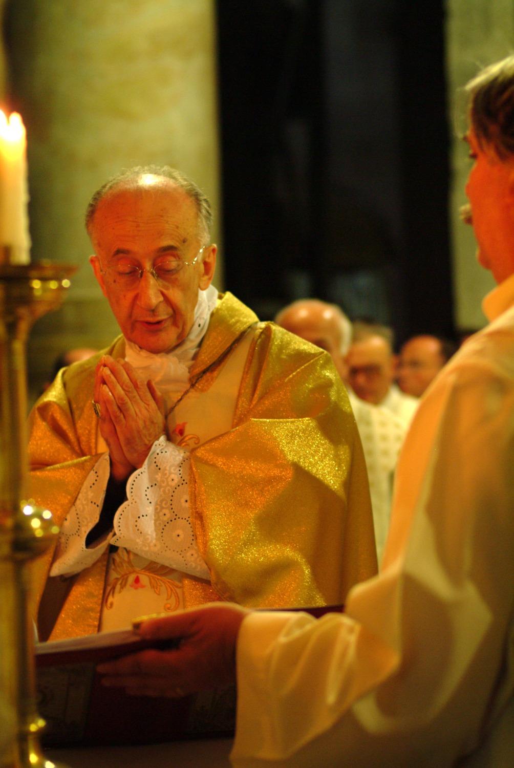 Quando cardinale Ruini interruppe la guerra per far passare la corsa della Pace