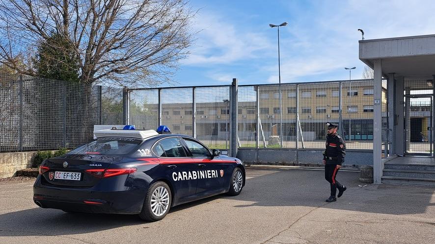 «Ti decapito con la motosega»: 69enne arrestato dopo minacce e violenze alla compagna