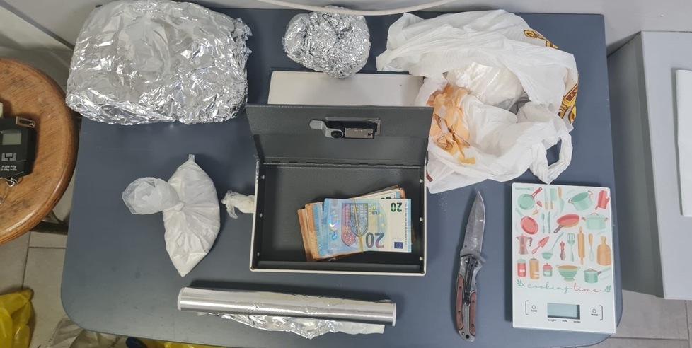 Trovato a Ferrara con oltre 7 etti di cocaina in casa