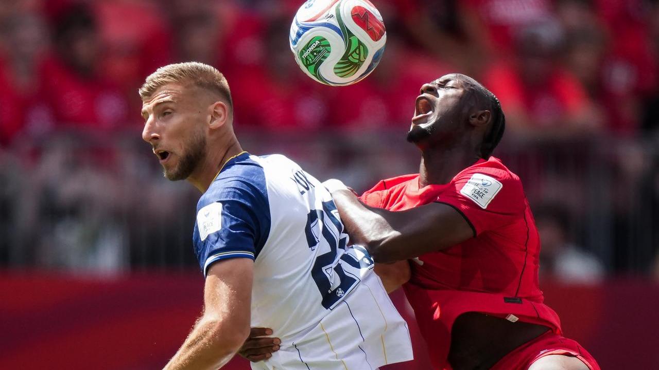 Ismaël Koné a destra in una foto d'archivio