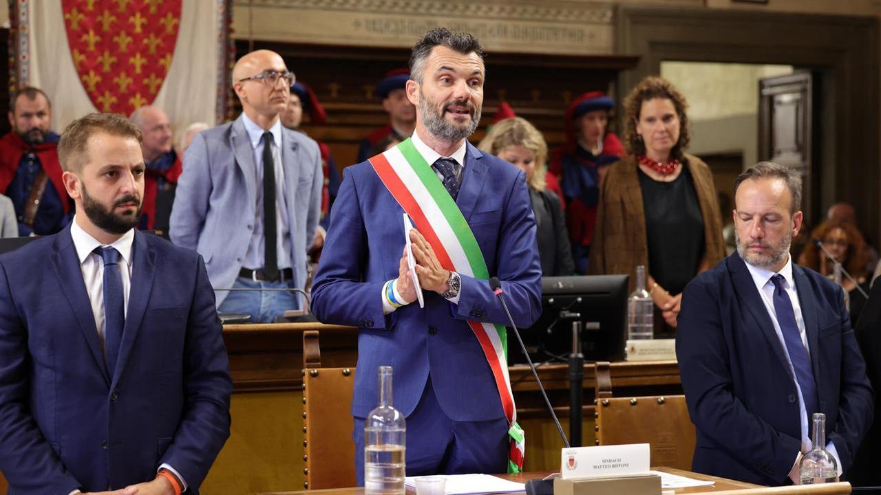 Il sindaco Matteo Biffoni in Consiglio comunale (foto Nucci)