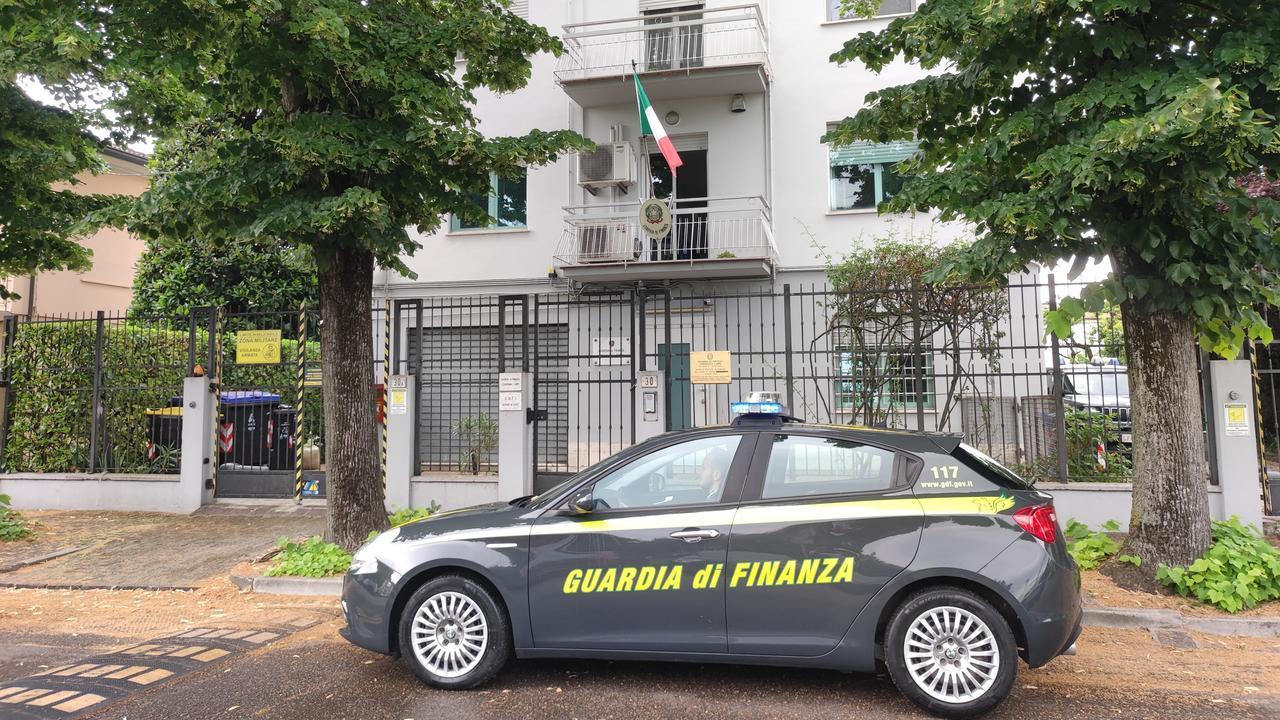 La Guardia di finanza ha sequestrato 1,2 milioni di euro all'imprenditore di Carpi