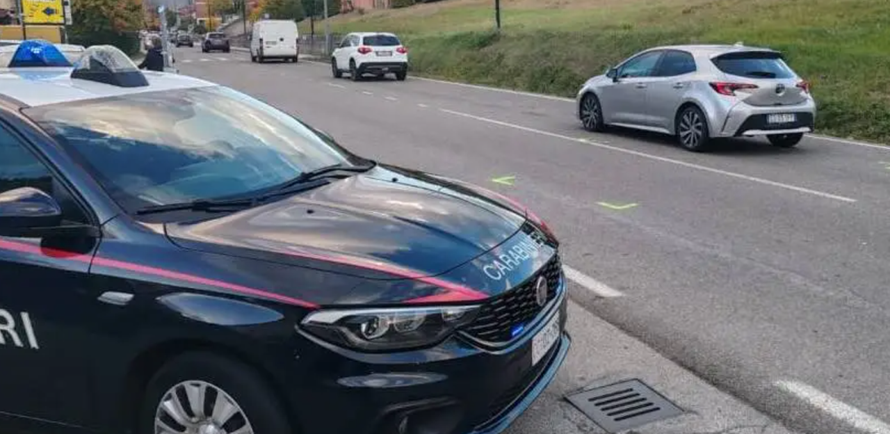Compra una polizza auto online, ma è una truffa: scopre di essere senza assicurazione dopo l’incidente