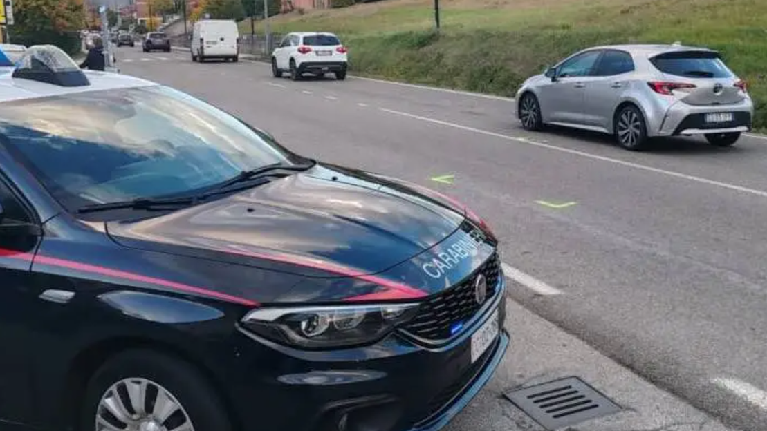 Compra una polizza auto online, ma è una truffa: scopre di essere senza assicurazione dopo l’incidente