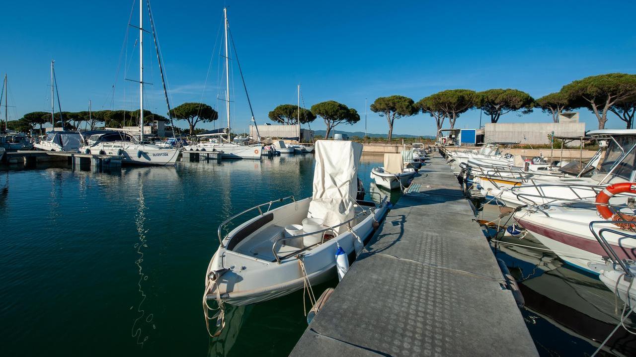 Il porto di Cecina (foto d'archivio)
