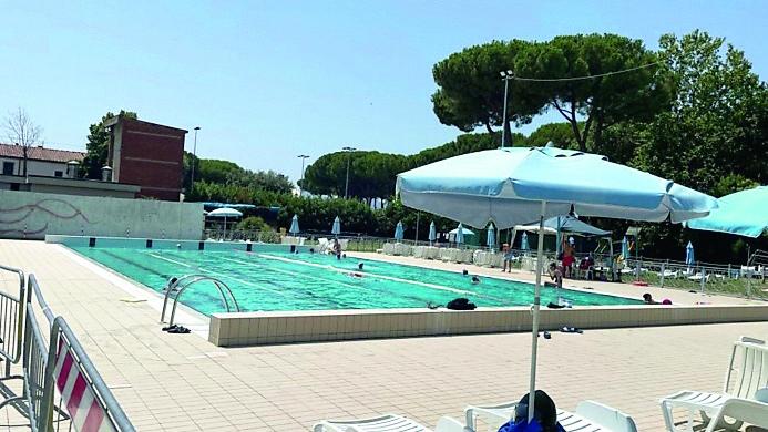 Prato, l’oggetto proibito del desiderio è la piscina ancora chiusa