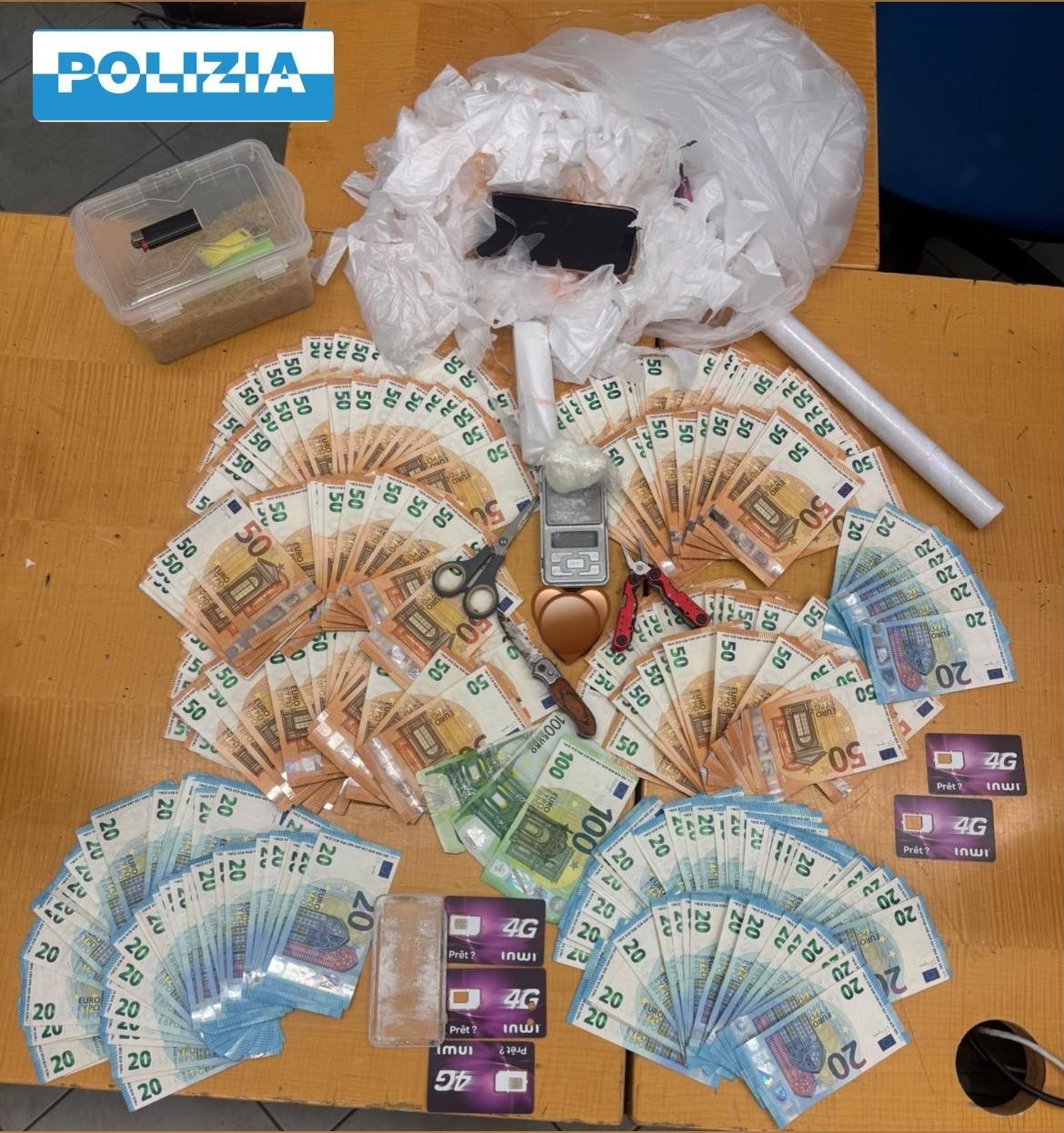 Preso con la droga e 15mila euro in contanti: arrestato