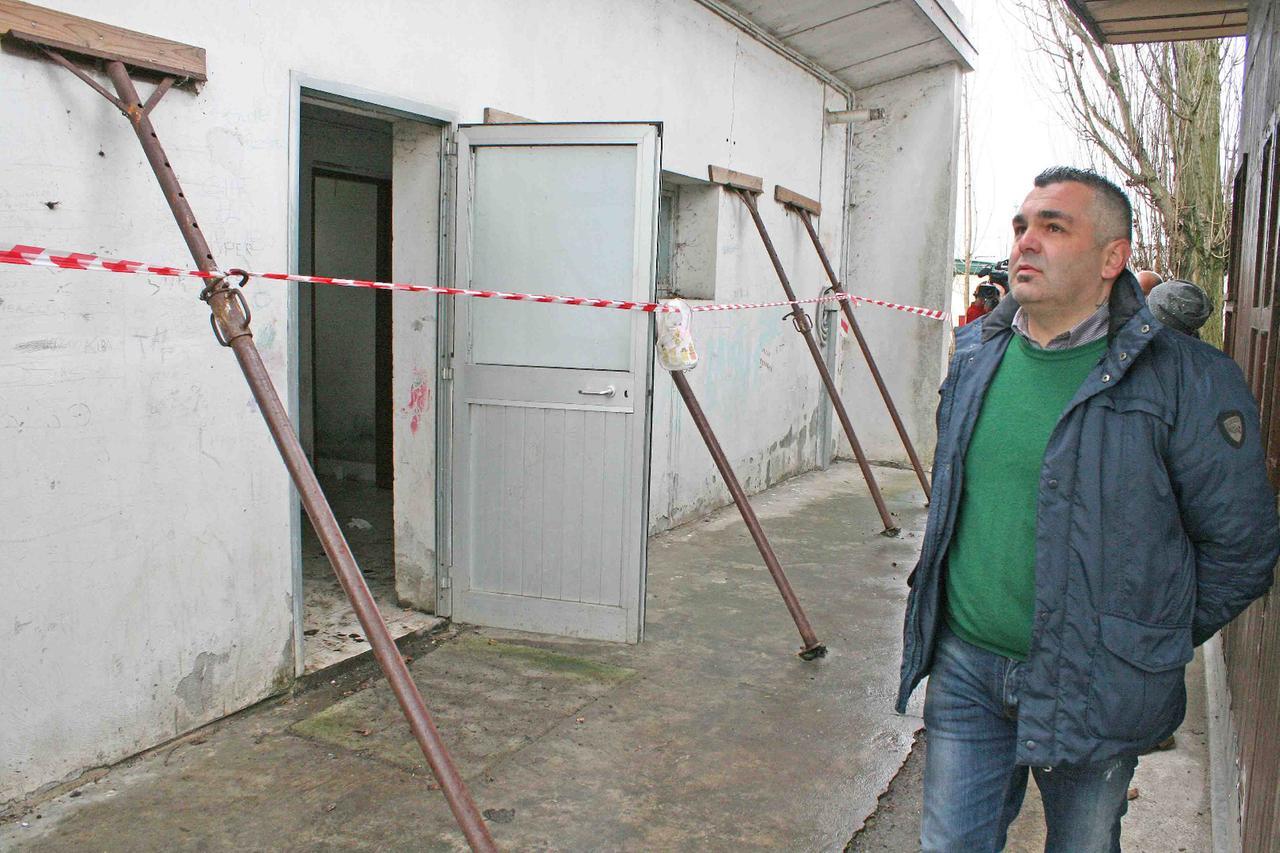 
	Nicola Lodi nel 2016 al campo nomadi in via delle Bonifiche

