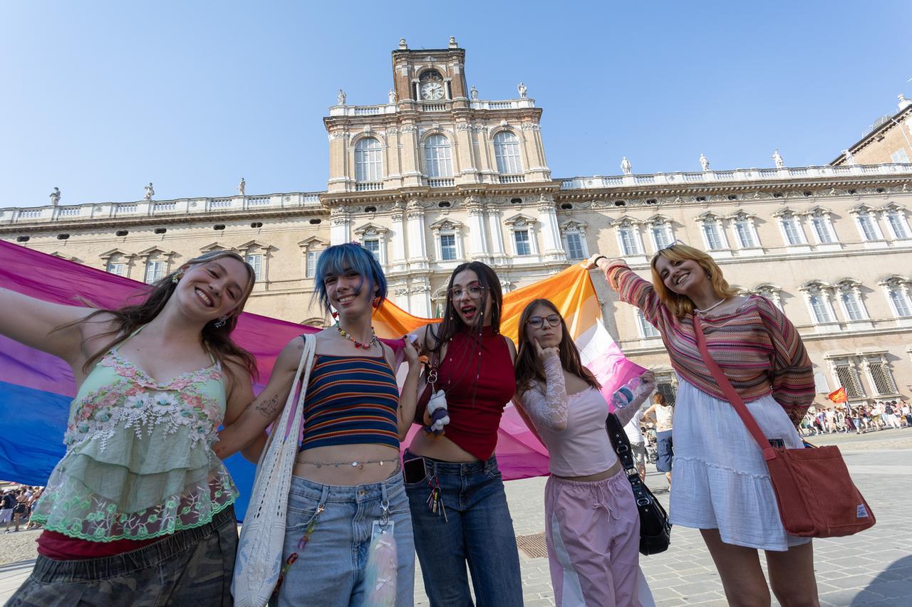 Le voci dal Modena Pride: «Visibili senza spiegarsi il senso dell’essere qui»