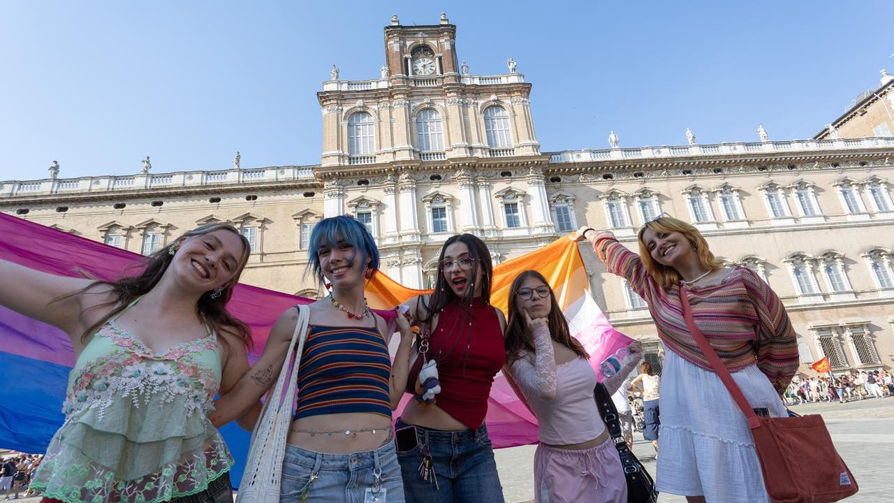 Le voci dal Modena Pride: «Visibili senza spiegarsi il senso dell’essere qui»