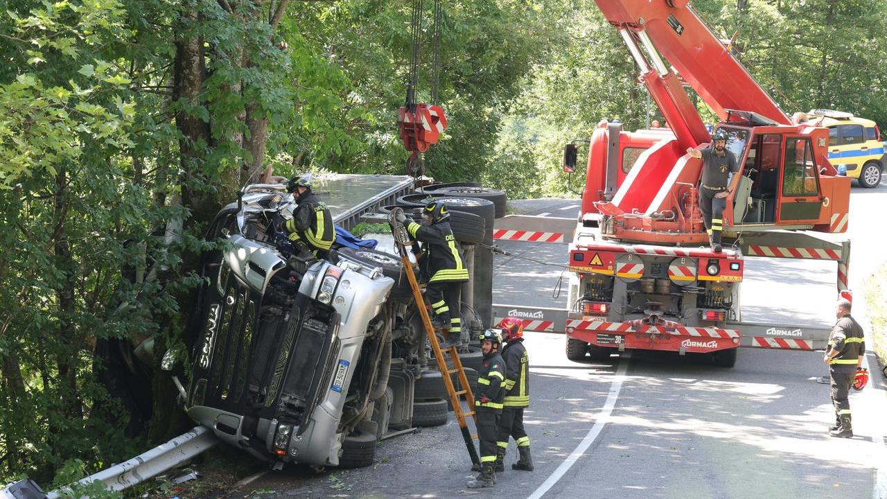 L'incidente (foto Innocenti/Nucci)