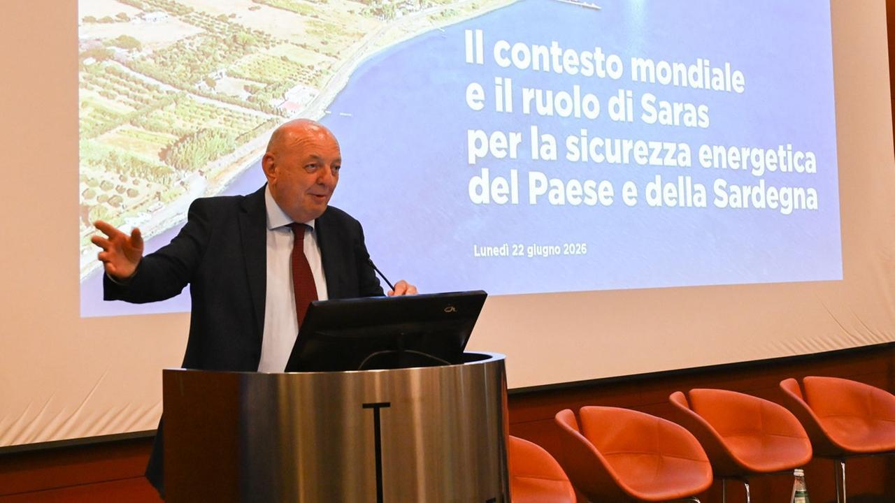 Il ministro Pichetto Fratin in Sardegna: «Le rinnovabili da sole non bastano, dobbiamo puntare anche sul nucleare»