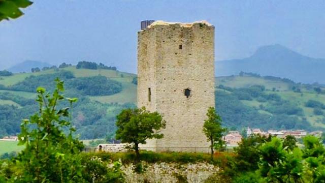 Emergenza caldo, chiusa la torre di Rossenella: «I rischi per la salute sono troppi»