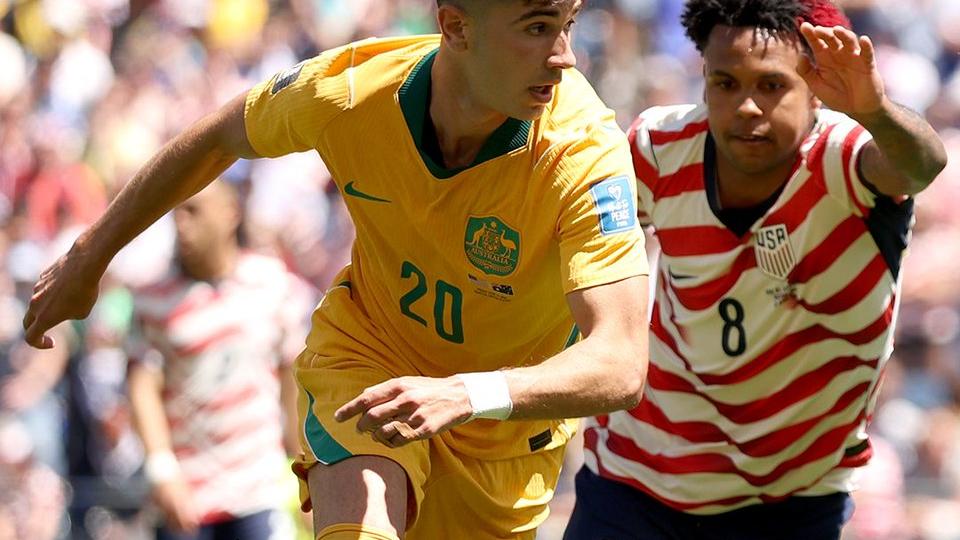 Volpato in azione con la maglia dell'Australia nella gara con gli Stati Uniti al Mondiale