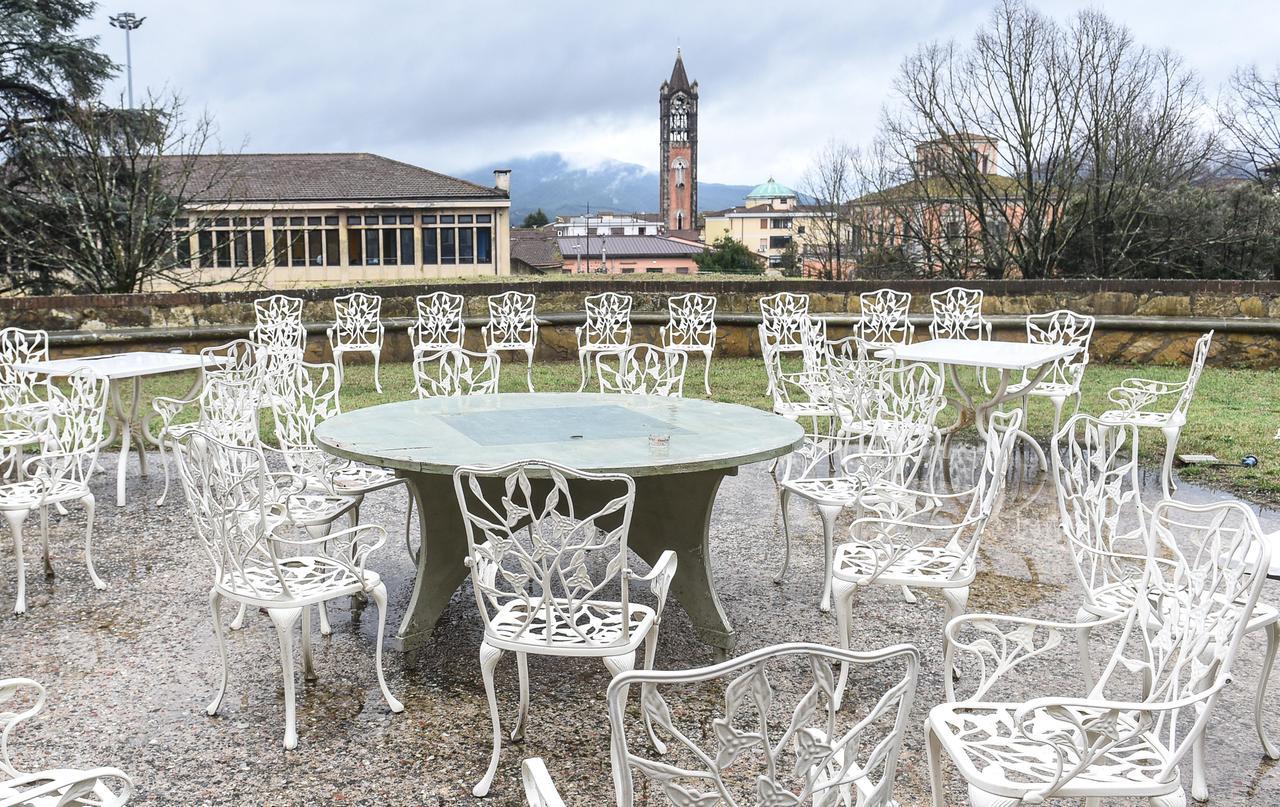 Lucca, Antico Caffè delle Mura: riapre il giardino rinnovato. E in vista c’è un nuovo bando
