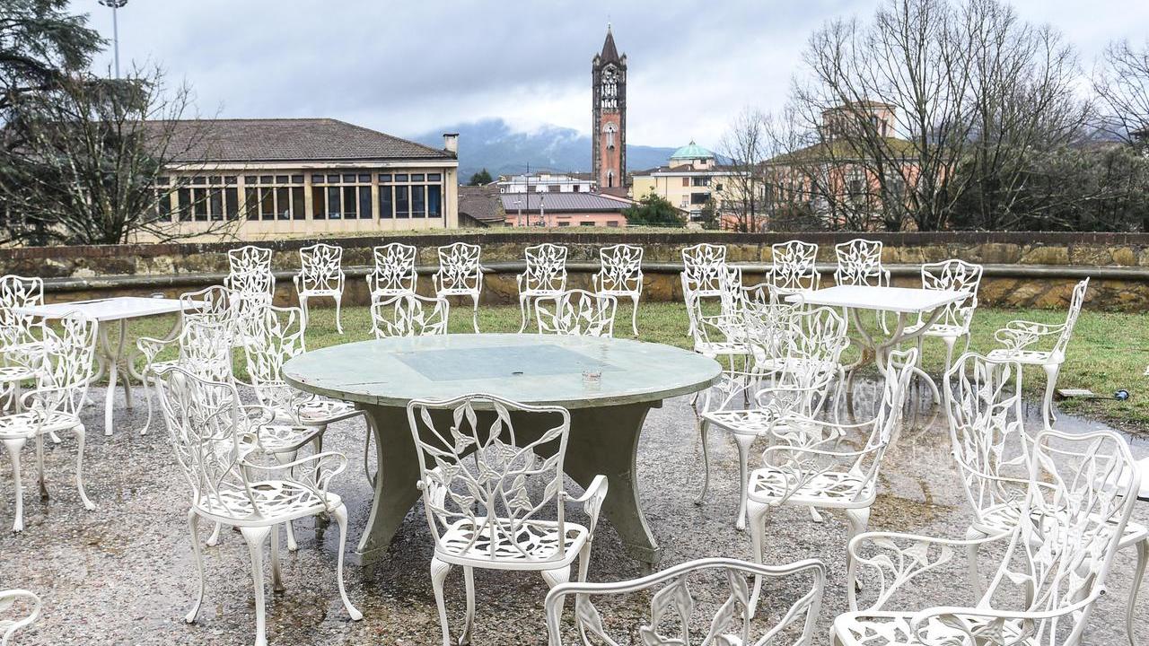 Lucca, Antico Caffè delle Mura: riapre il giardino rinnovato. E in vista c’è un nuovo bando