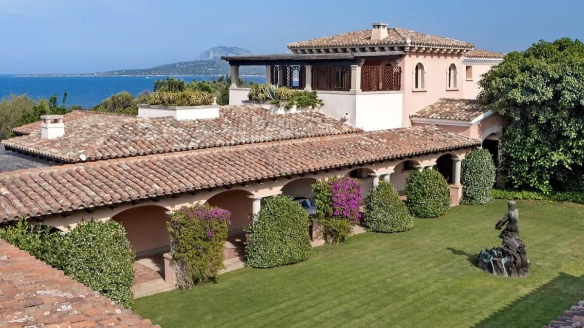 Villa Certosa, ecco com’è fatto il buen retiro del Cavaliere: 126 stanze e un parco di 120 ettari