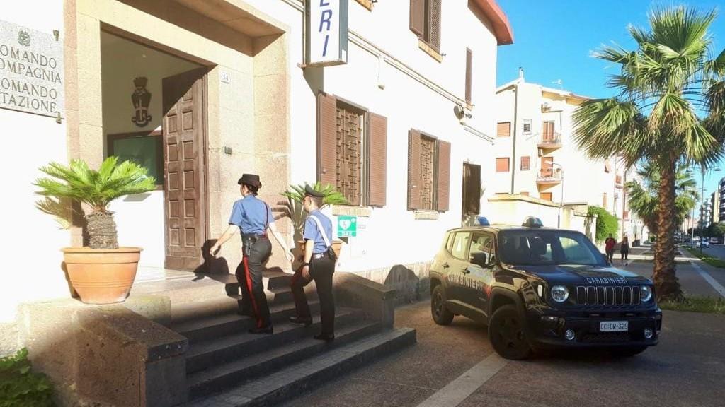 In azienda aveva droga, contanti e pure una lavastoviglie rubata: arrestato imprenditore