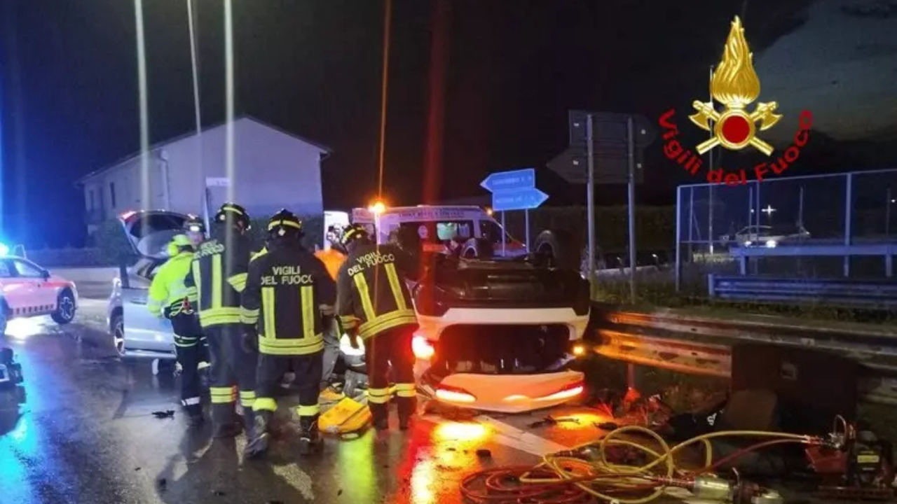 L'incidente tra le due auto