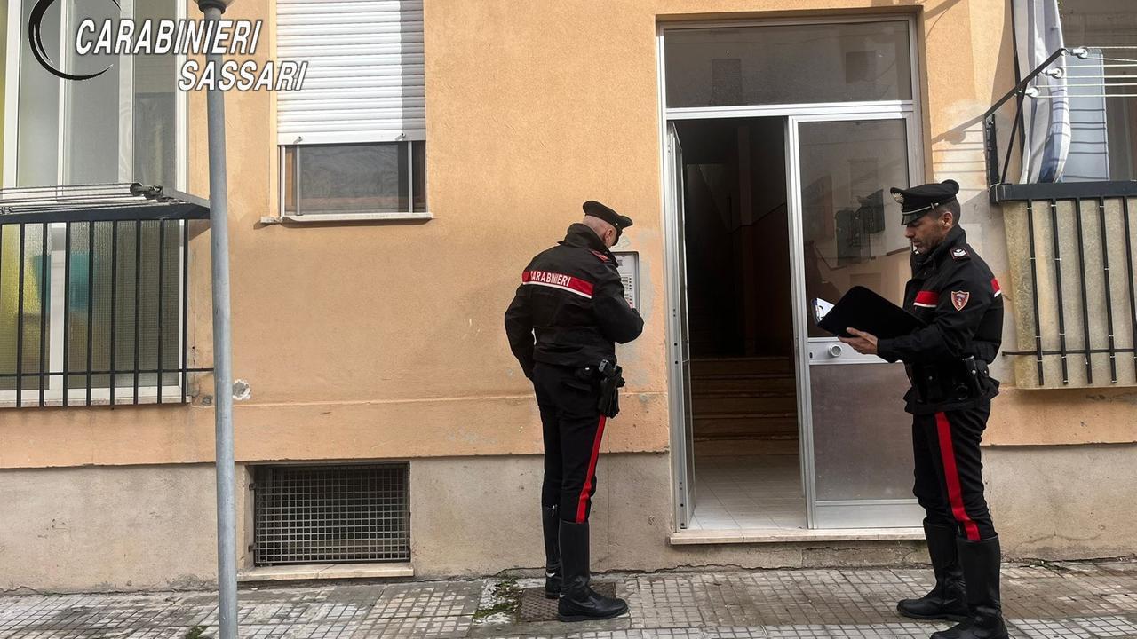 Accusato di avere segregato e torturato la compagna, lascia il carcere