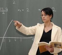 Oltre 130mila euro a sei prof precari. «Il ministro perde ma non assume»