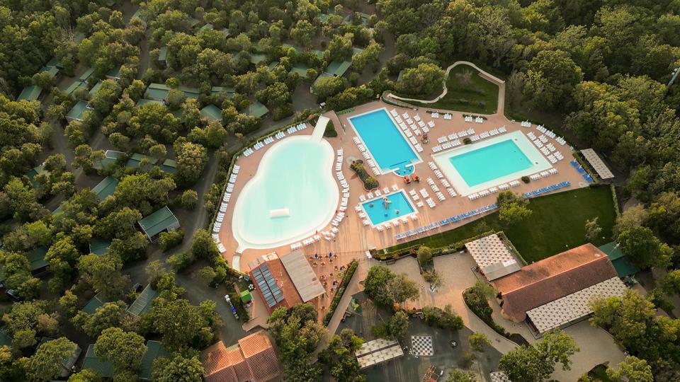 Colori, musica e divertimento: arrivano allo hu Montescudaio village e allo hu Park Albatros village le giornate di festa del Summer Festival