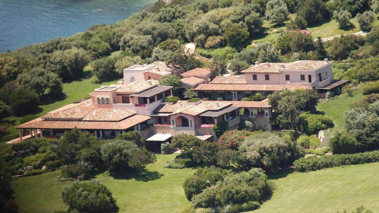 Villa Certosa, ora inizia la nuova era: dopo il Cavaliere l’ipotesi della residenza estiva per nababbi
