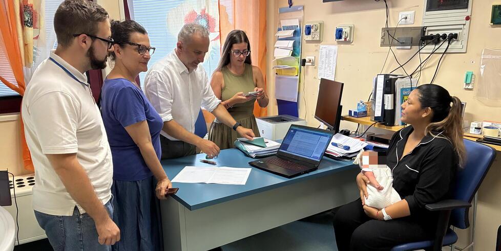
	Mamma e figlia davanti alla commissione d'esame (foto Falorni / Stick)

