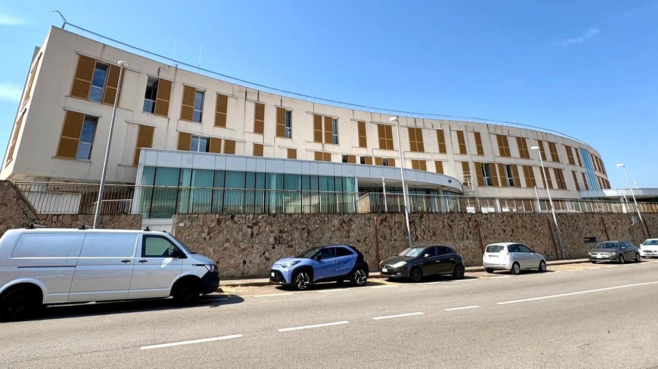 I climatizzatori non funzionano: in commissariato temperature oltre i 37 gradi – Ecco dove
