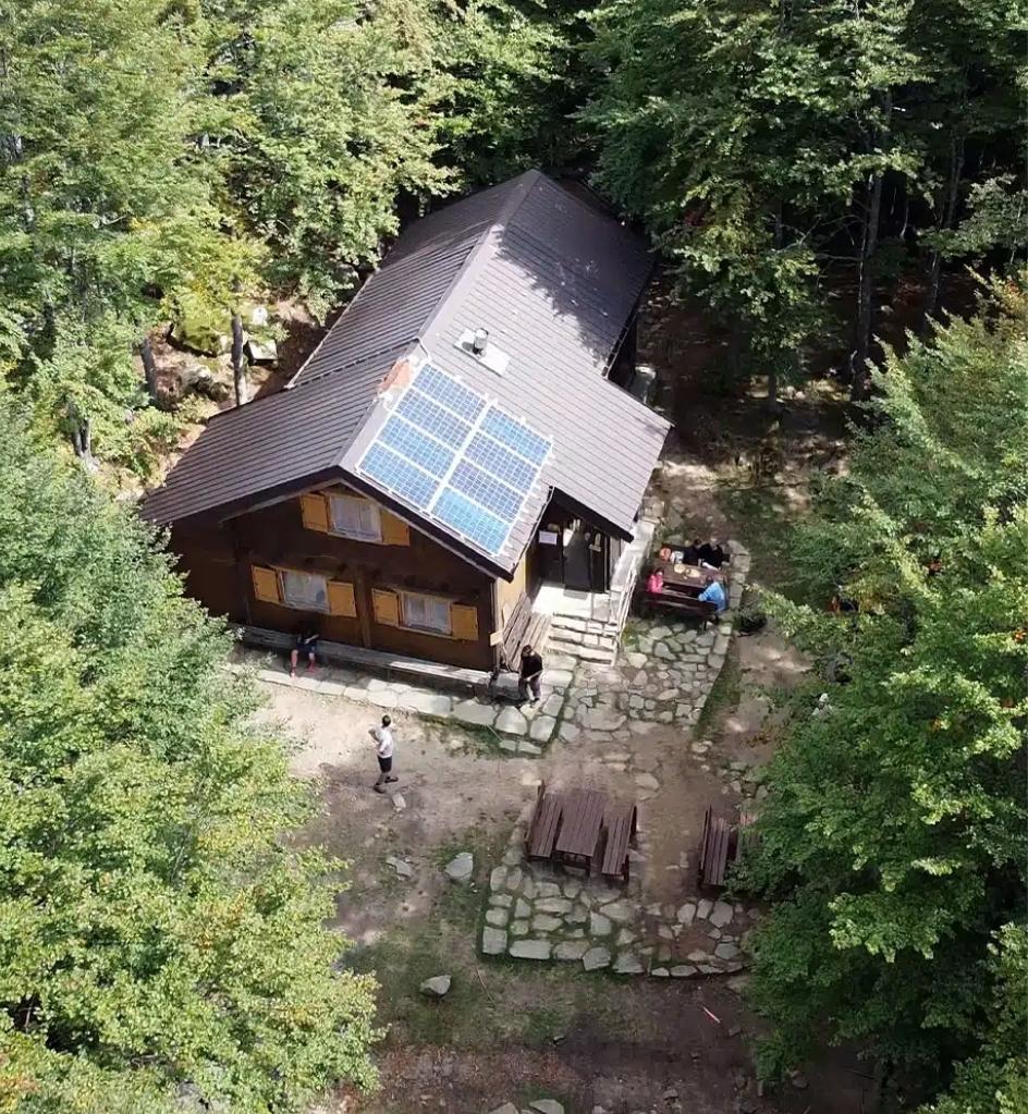 Per raggiungere questo rifugio dell'Appennino bisogna camminare per quasi due ore: ecco perché ne vale la pena