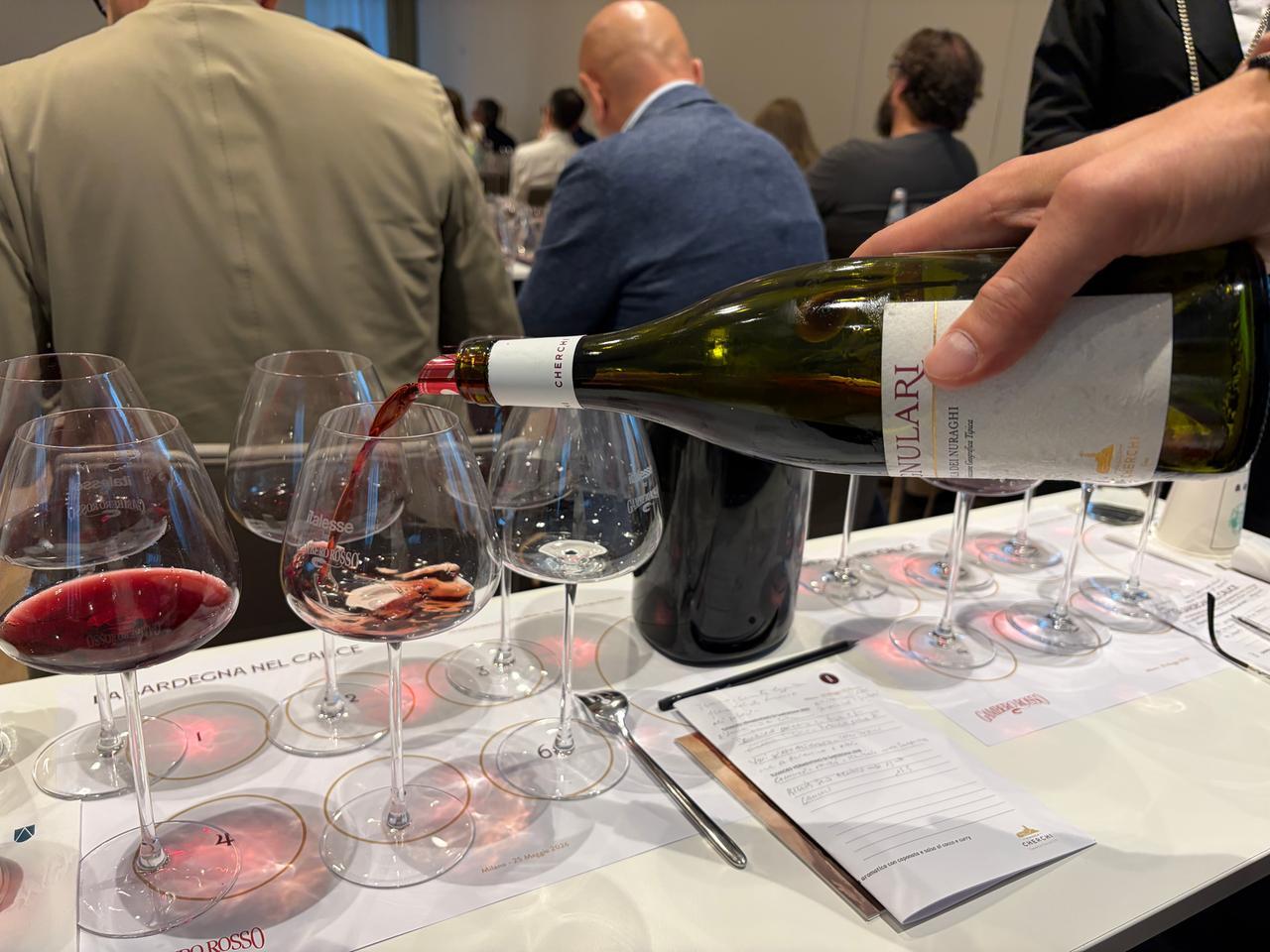 Il vino rosso? D’estate si beve fresco: cade un tabù