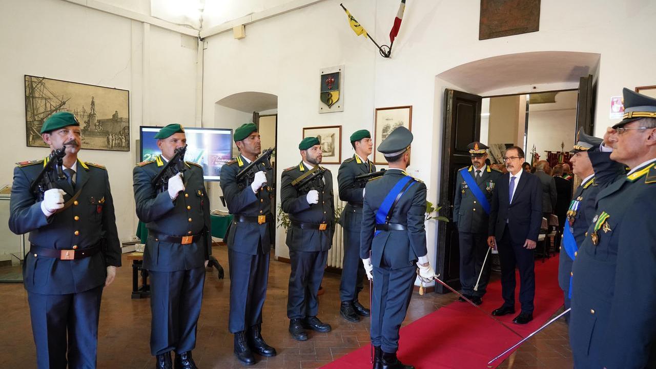 Un'immagine dell'ultima festa della guardia di finanza di Livorno (foto Stick)