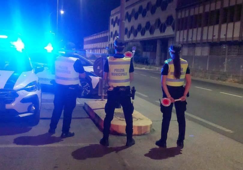 Tanto alcol e clienti molesti: limitazioni a tre bar di Cento