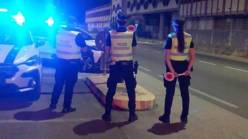 Tanto alcol e clienti molesti: limitazioni a tre bar di Cento