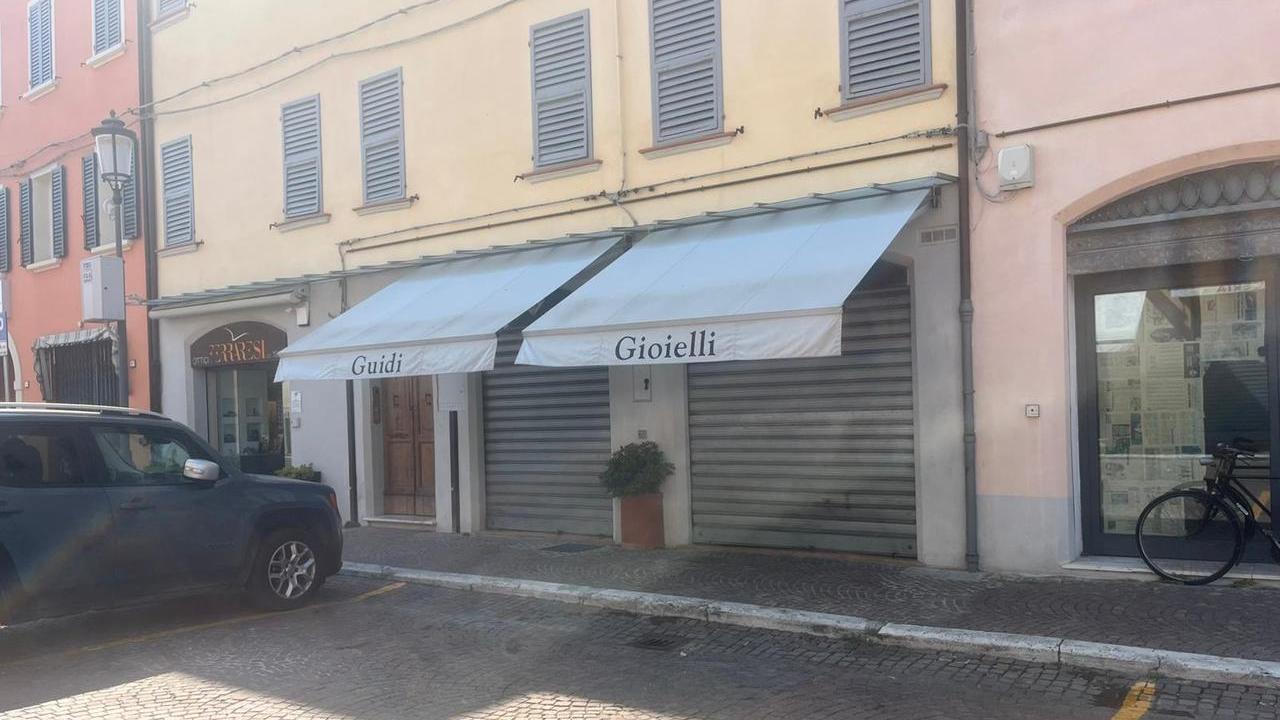 La gioielleria rapinata a Finale