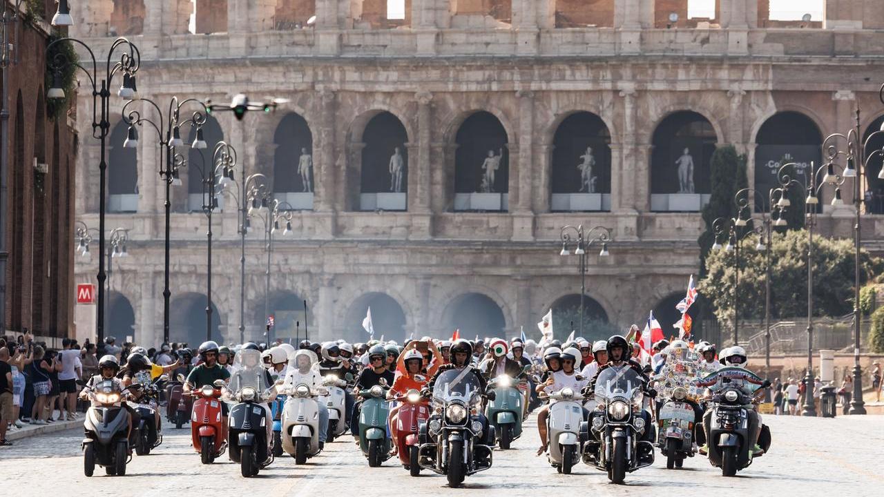 Vespa Days: il corteo