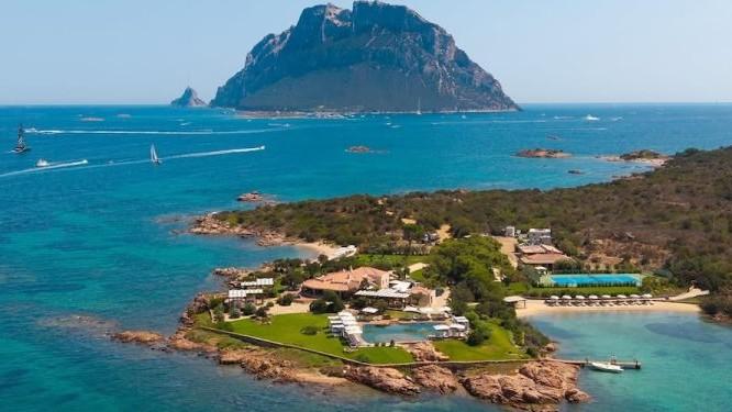 Cala Finanza, la revoca della delibera non basta: Tavolara Bay va avanti