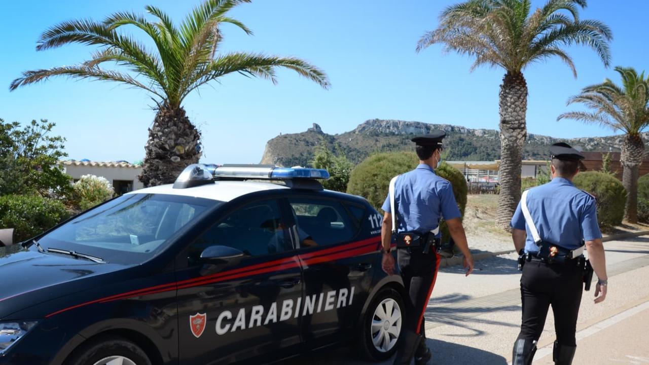 Lite fuori dal locale, arrestato un 26enne: in tasca aveva un machete di quasi 50 centimetri