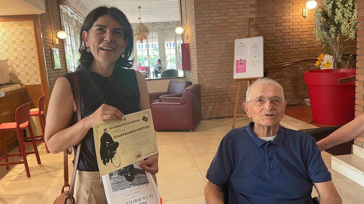 Il postino di Borzano che consegnava le lettere durante la guerra: a 94 anni i suoi ricordi diventano un libro