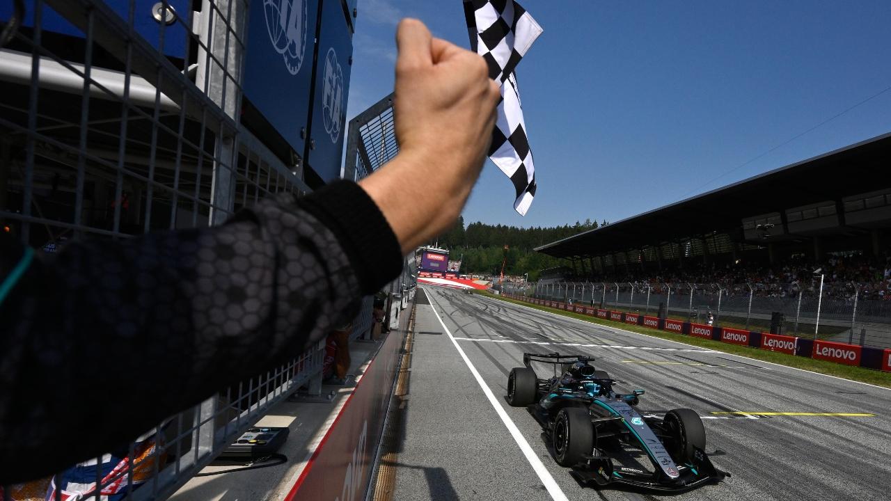 
	Russell vince in Austria


