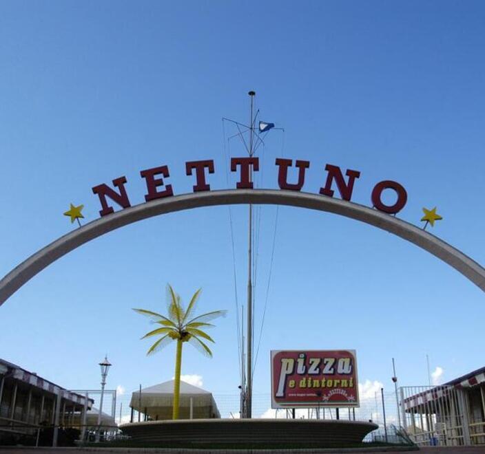 Viareggio, ladri in azione nei bagni della Passeggiata: lo sfogo dei titolari