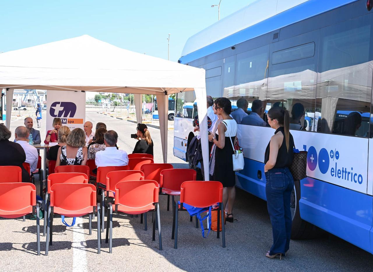 Operativi 47 nuovi autobus elettrici, il Ctm: «Obiettivo green raggiunto in anticipo»