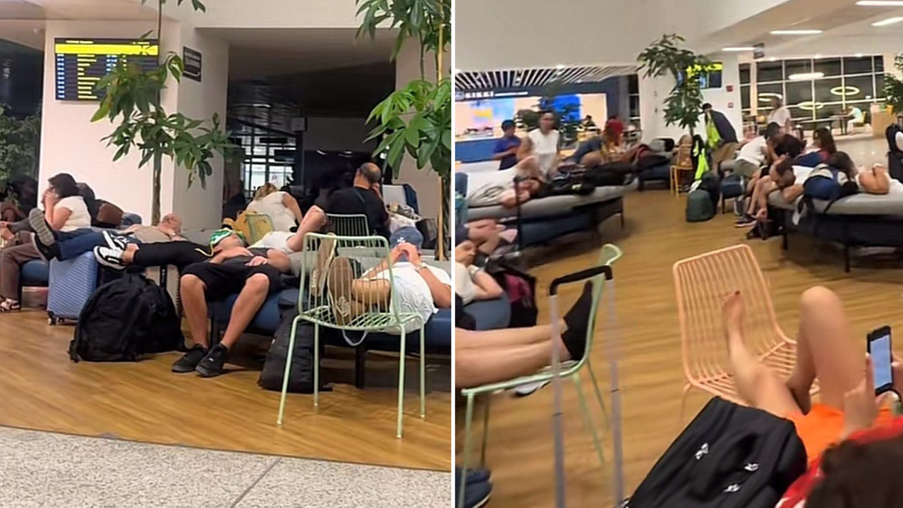 Guasto su un aereo in partenza da Alghero, 150 passeggeri passano la notte al gate: «Nove ore di ritardo, è stato un incubo»