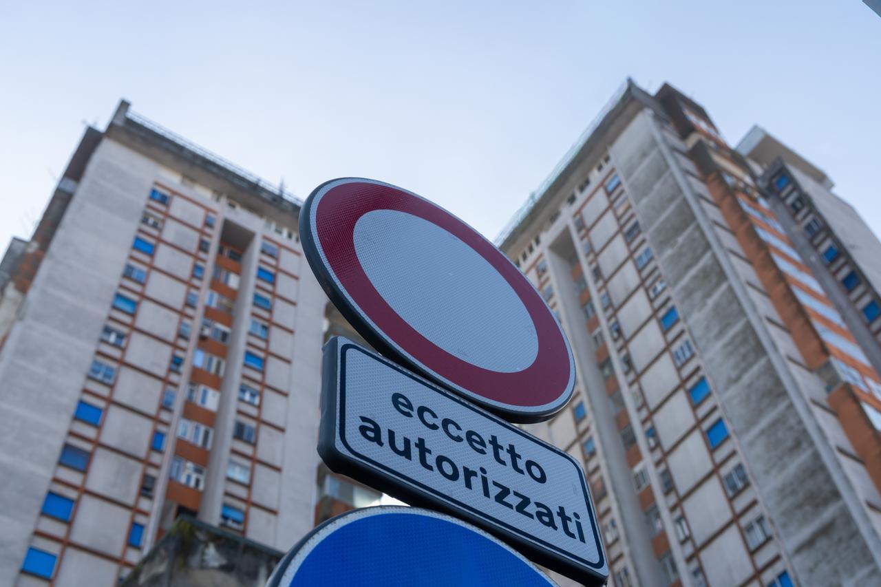 Ferrara, rischio bomba biologica: un mese per bonificare il Grattacielo