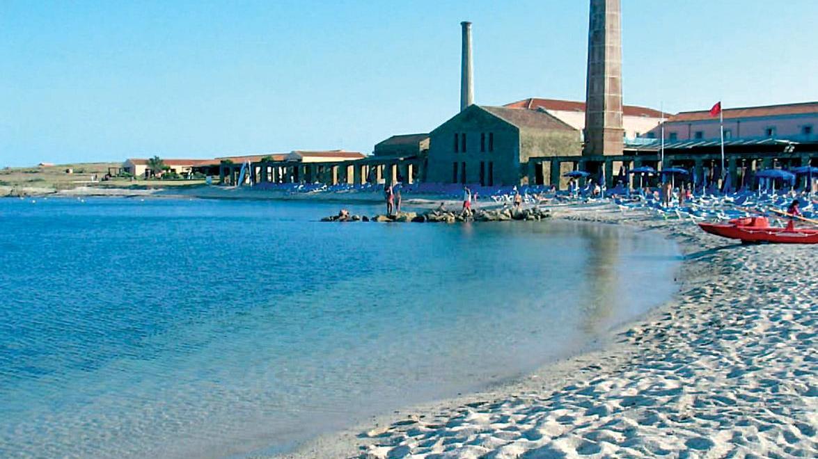Caldo torrido, un’altra morte in mare: è l’ennesimo caso in Sardegna – Ecco dove